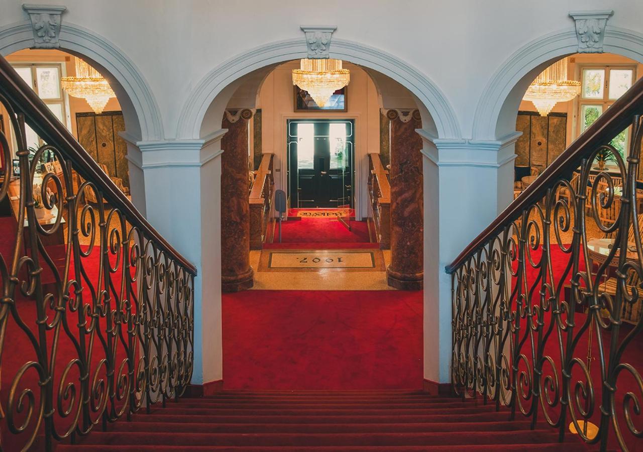 Grand Hotel Bellevue - Adults Only Мерано Экстерьер фото