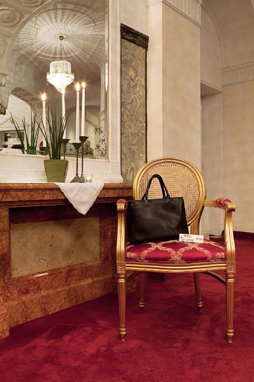 Grand Hotel Bellevue - Adults Only Мерано Экстерьер фото