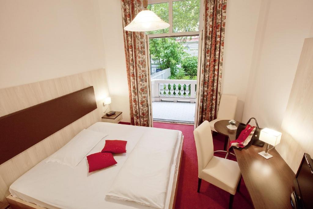 Grand Hotel Bellevue - Adults Only Мерано Экстерьер фото