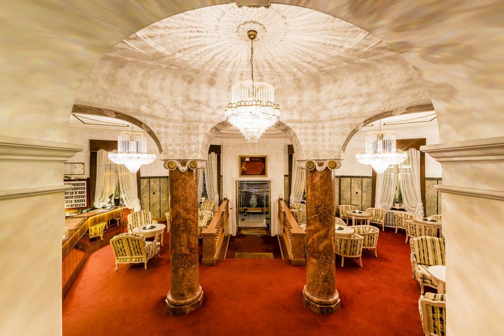Grand Hotel Bellevue - Adults Only Мерано Экстерьер фото